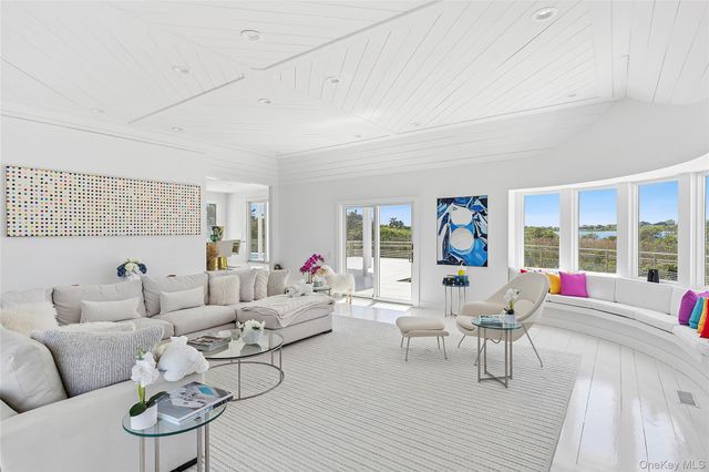 64 W End Road, East Hampton, NY 11937