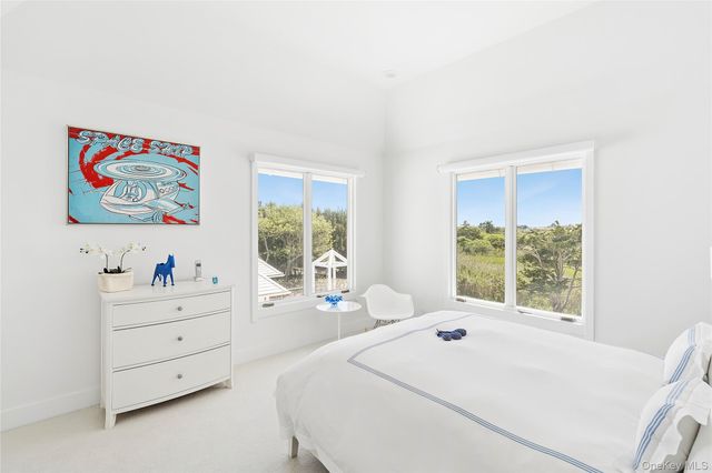 64 W End Road, East Hampton, NY 11937