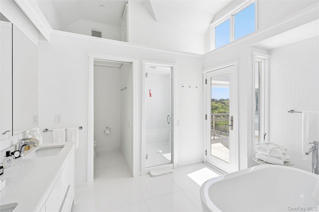 64 W End Road, East Hampton, NY 11937