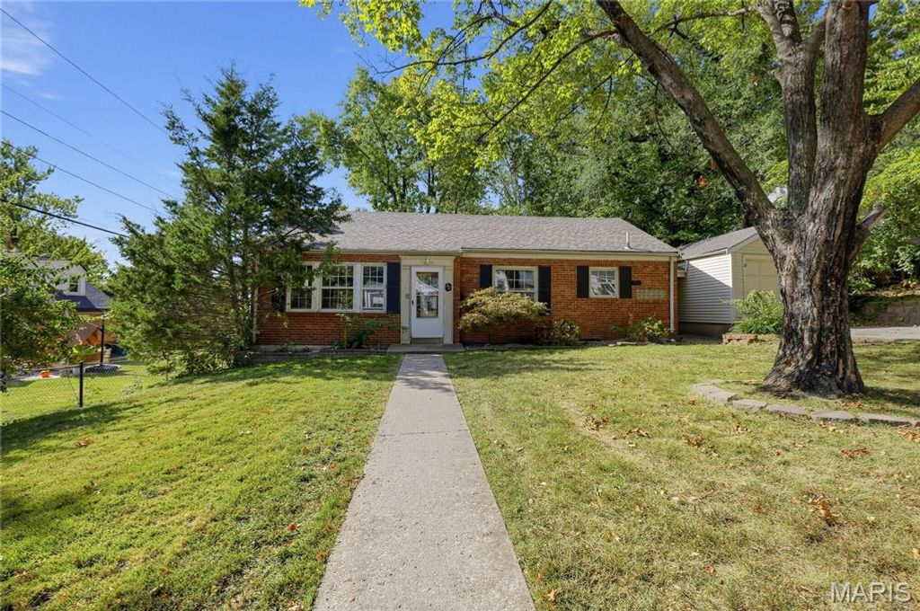 411 N Clay Avenue, St Louis, MO 63135