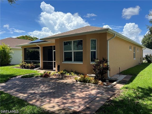 608 Crossfield CIR, Naples, FL 34104