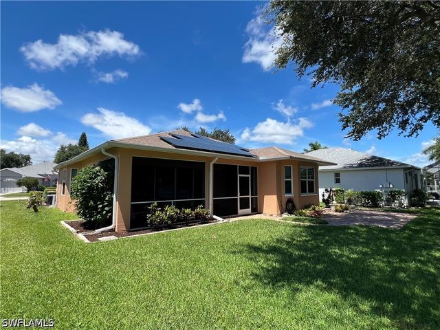 608 Crossfield CIR, Naples, FL 34104
