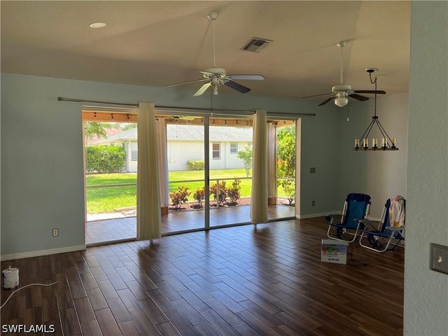 608 Crossfield CIR, Naples, FL 34104