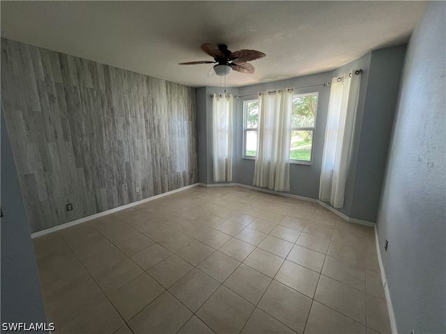 608 Crossfield CIR, Naples, FL 34104