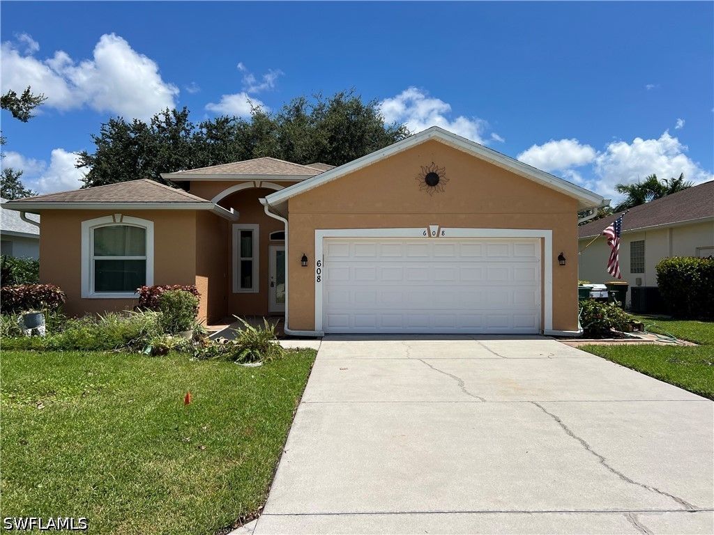 608 Crossfield CIR, Naples, FL 34104