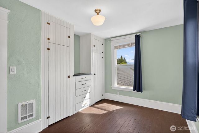 1825 Rucker Avenue, Everett, WA 98201