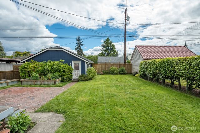 1825 Rucker Avenue, Everett, WA 98201
