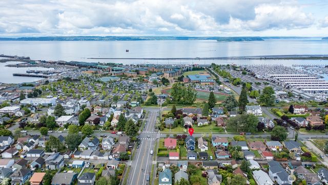 1825 Rucker Avenue, Everett, WA 98201