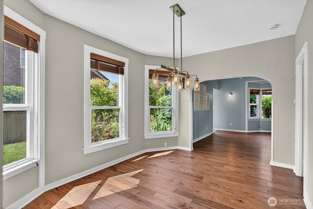 1825 Rucker Avenue, Everett, WA 98201