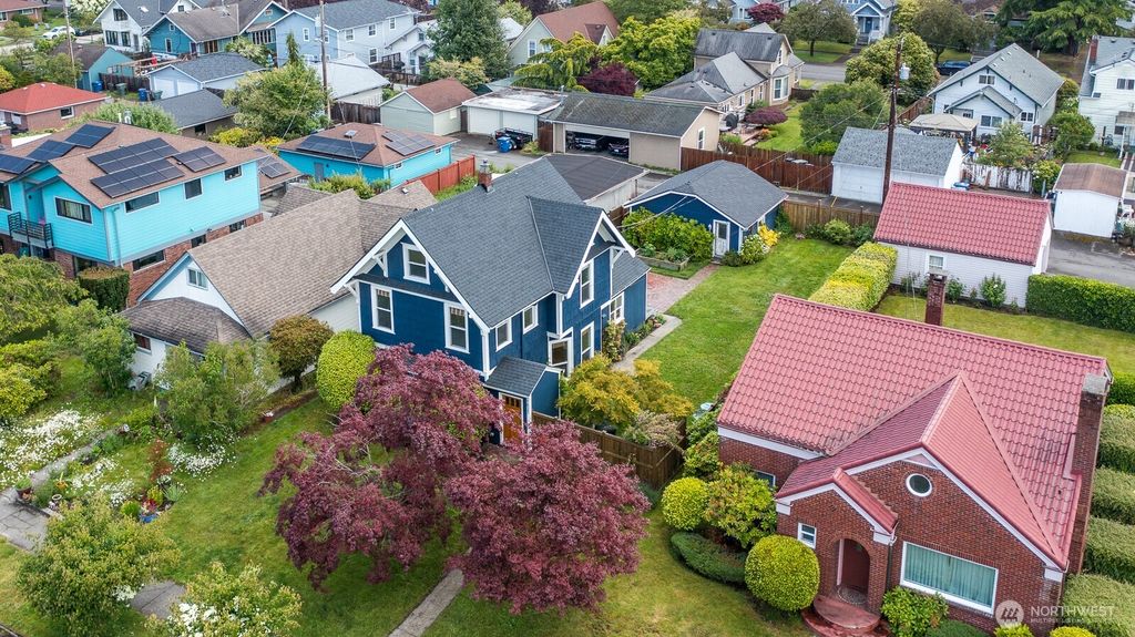 1825 Rucker Avenue, Everett, WA 98201