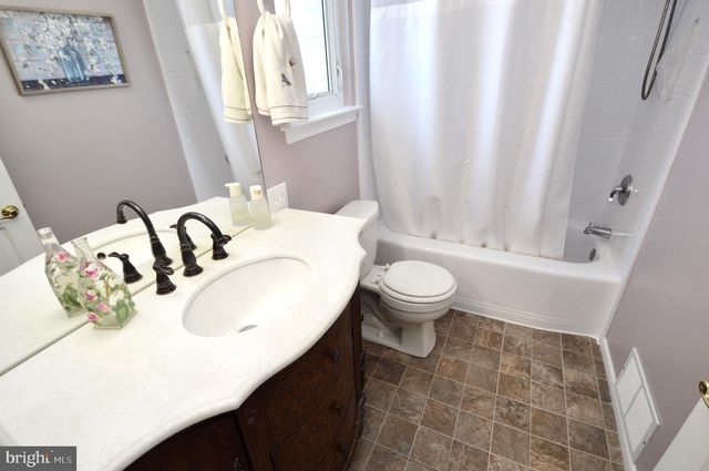423 OLD ORCHARD RD, Cherry Hill, NJ 08003
