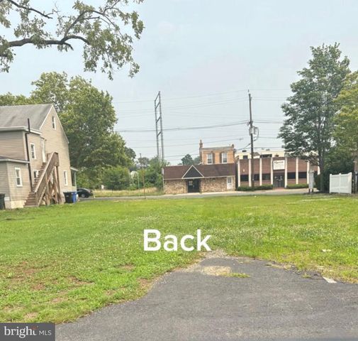 669 N BROAD ST, Woodbury, NJ 08096