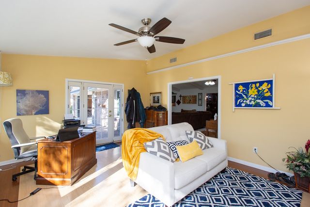 904 Clifford Street, Athens, TX 75751