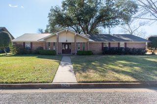 904 Clifford Street, Athens, TX 75751