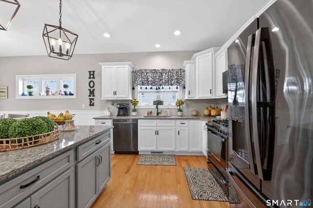 139 Mulholland Way 139, North Haven, CT 06473