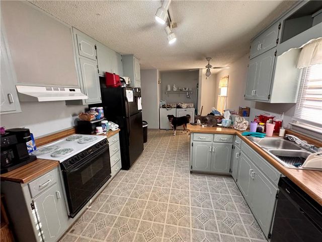 406 Baldwin Street, Belton, MO 64012