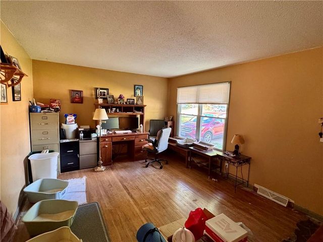 406 Baldwin Street, Belton, MO 64012