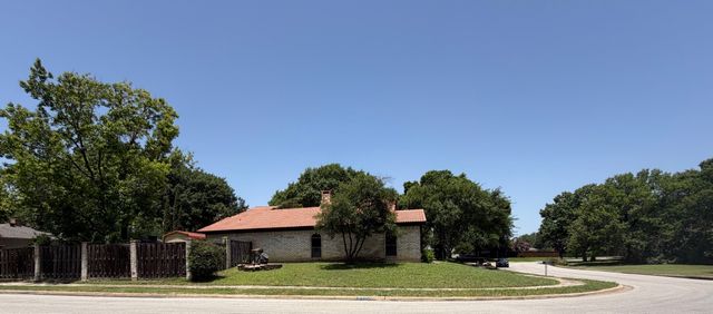2510 Brookcrest Drive, Garland, TX 75040