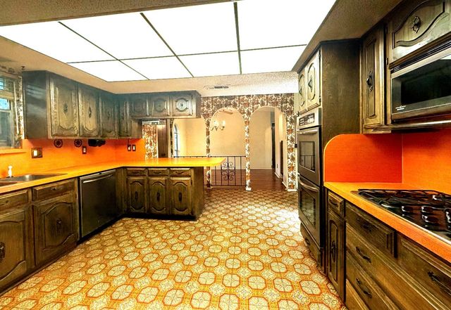2510 Brookcrest Drive, Garland, TX 75040