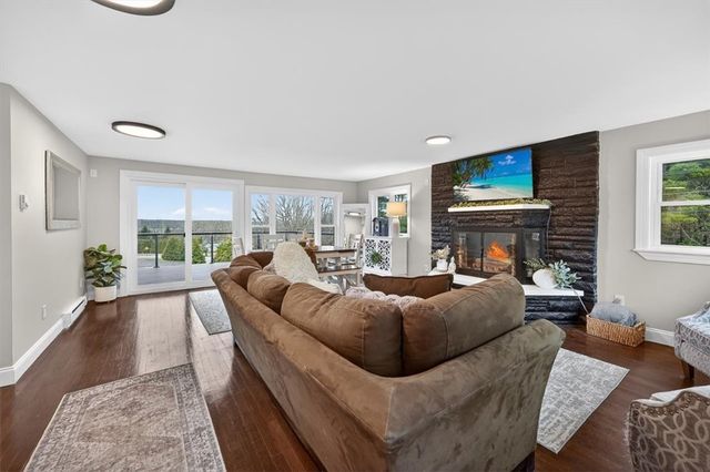 3 Set-N-Sun Drive, Scituate, RI 02831