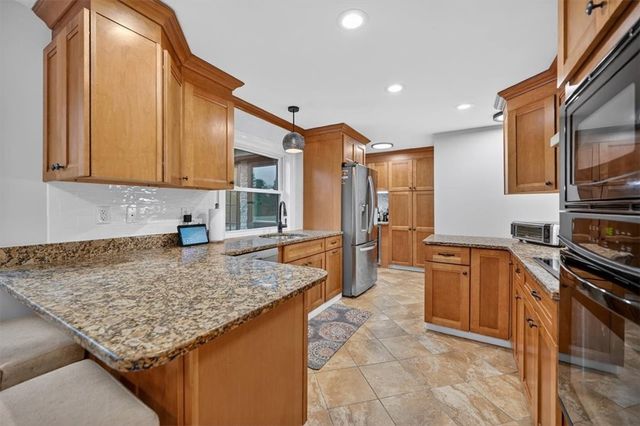 3 Set-N-Sun Drive, Scituate, RI 02831