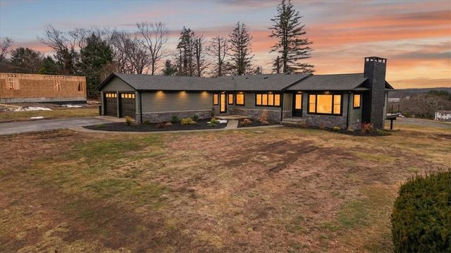 3 Set-N-Sun Drive, Scituate, RI 02831