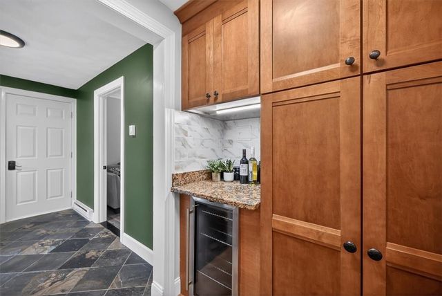 3 Set-N-Sun Drive, Scituate, RI 02831