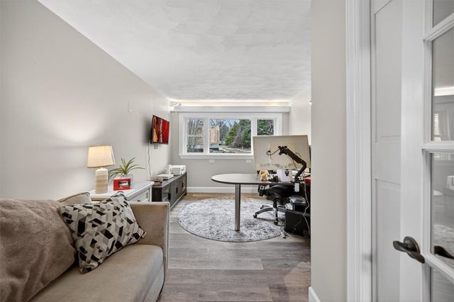 3 Set-N-Sun Drive, Scituate, RI 02831