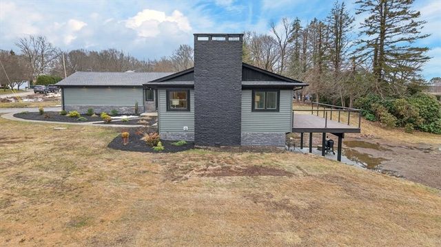 3 Set-N-Sun Drive, Scituate, RI 02831