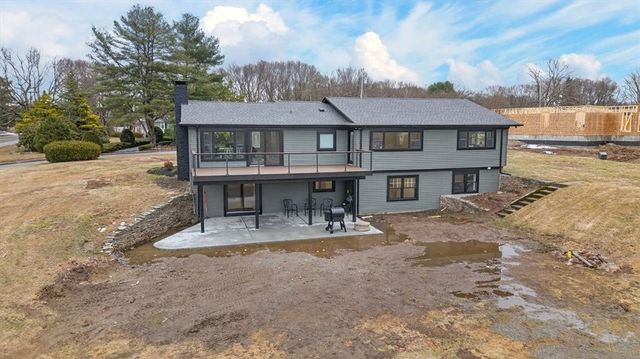 3 Set-N-Sun Drive, Scituate, RI 02831