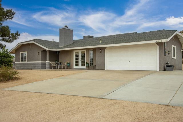 6910 Wamego Trail, Yucca Valley, CA 92284
