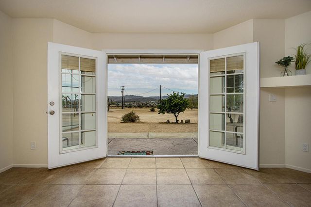 6910 Wamego Trail, Yucca Valley, CA 92284