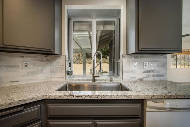 6910 Wamego Trail, Yucca Valley, CA 92284