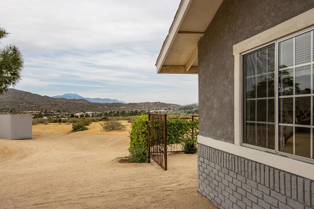 6910 Wamego Trail, Yucca Valley, CA 92284