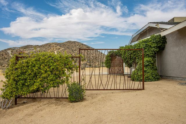 6910 Wamego Trail, Yucca Valley, CA 92284