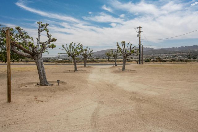 6910 Wamego Trail, Yucca Valley, CA 92284