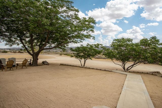 6910 Wamego Trail, Yucca Valley, CA 92284