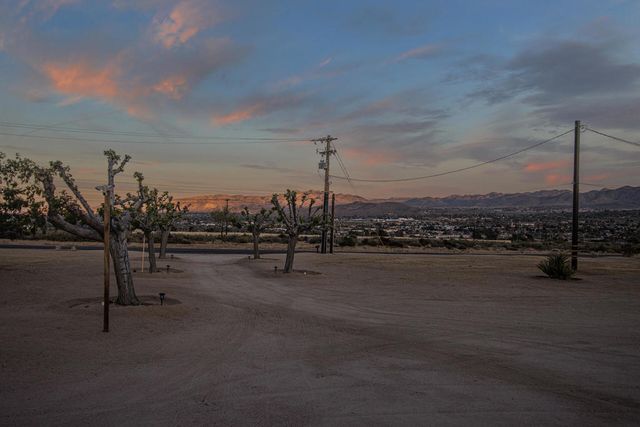 6910 Wamego Trail, Yucca Valley, CA 92284