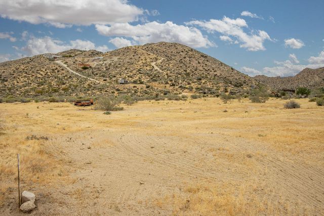 6910 Wamego Trail, Yucca Valley, CA 92284