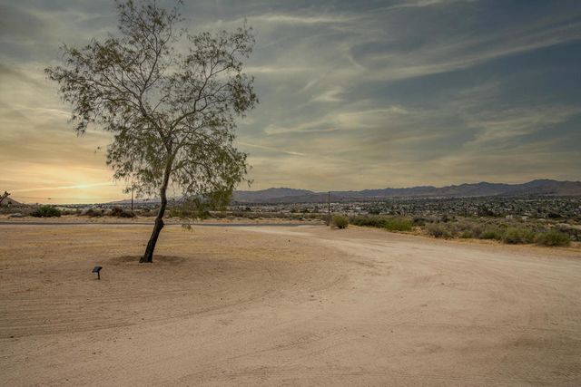 6910 Wamego Trail, Yucca Valley, CA 92284