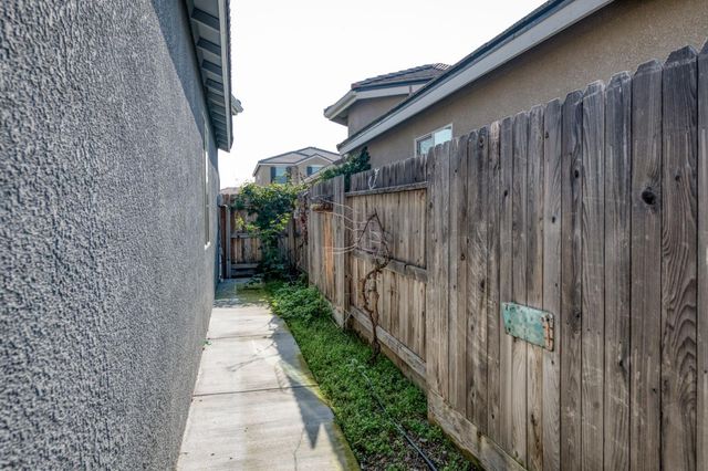 3479 Brimhall Lane, Clovis, CA 93619