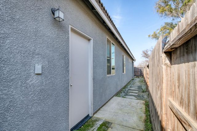 3479 Brimhall Lane, Clovis, CA 93619