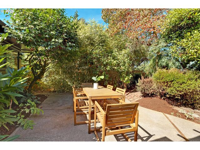 9065 Sw WASHINGTON St, Portland, OR 97225