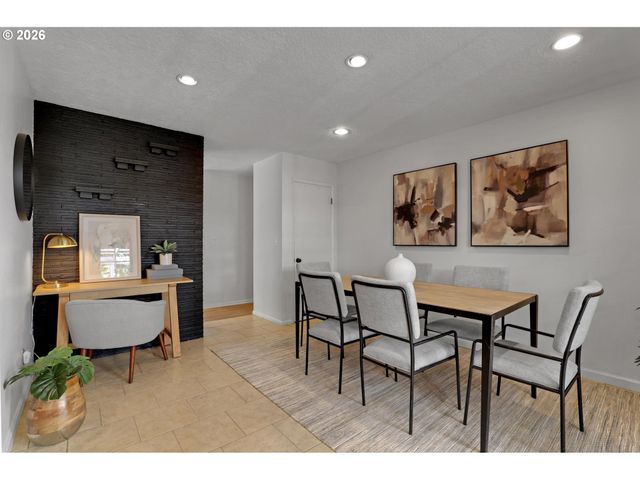 9065 Sw WASHINGTON St, Portland, OR 97225