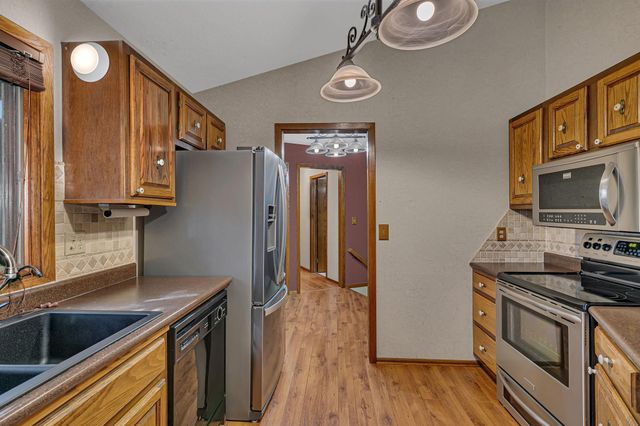 1720 48th Avenue NE, Willmar, MN 56201