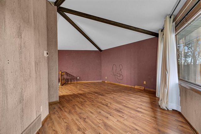 1720 48th Avenue NE, Willmar, MN 56201