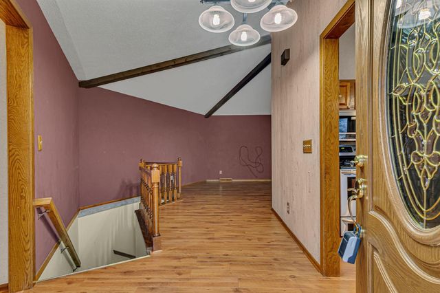 1720 48th Avenue NE, Willmar, MN 56201