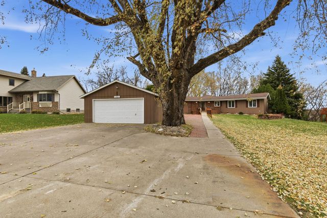 1720 48th Avenue NE, Willmar, MN 56201