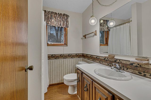 1720 48th Avenue NE, Willmar, MN 56201