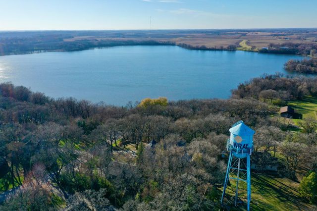 1720 48th Avenue NE, Willmar, MN 56201